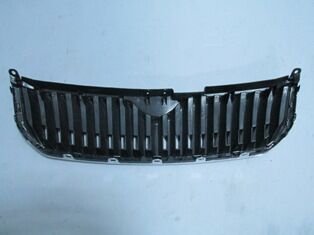 SKODA SUPERB- 09/12; ÖN PANJUR SİYAH (İÇ PETEKLERİ SİYAH/ÇERÇEVESİ NİKELAJLI) (TW-Y) 3T0853668A