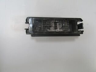 DACIA SANDERO- 13/20; PLAKA LAMBASI (FAMELLA) 8200957874