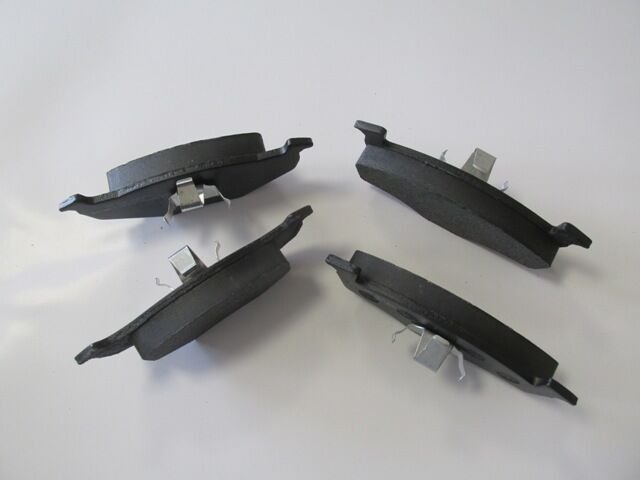 SEAT TOLEDO- 96/98; ÖN FREN BALATASI (DİSK) (141,6X50X18,80/141,6X47,4X18,80) (BRAMAX) 1JH0698151B