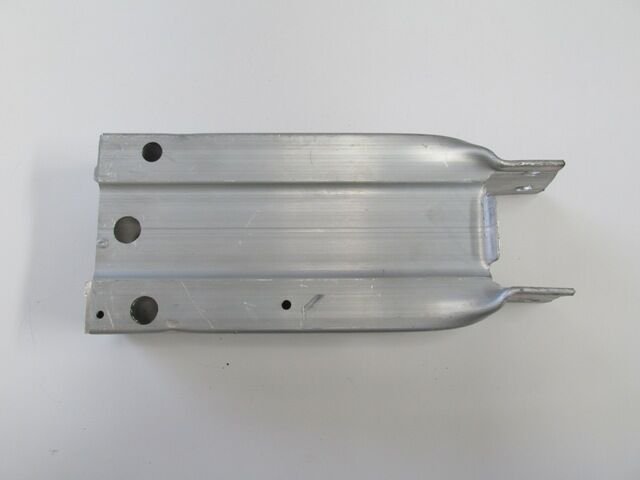 MERCEDES E CLASS- W212- 10/12; ÖN TAMPON BRAKETİ SAĞ (ALÜMİNYUM) (TW) 2126200695