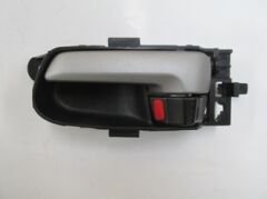 SUZUKI GRAND VITARA- 06/12; ÖN KAPI İÇ AÇMA KOLU SOL SİYAH (ELCEĞİ GÜMÜŞ GRİ) (HUSHAN) 83130-65J10-BWJ