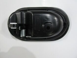 DACIA SANDERO- 09/12; ÖN KAPI İÇ AÇMA KOLU SOL SİYAH (ELCEĞİ GÜMÜŞ GRİ) 8200174075