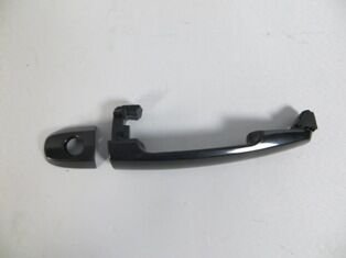 TOYOTA COROLLA- ZZE121- 02/06; ÖN KAPI DIŞ AÇMA KOLU SAĞ/SOL AYNI (ADET) SİYAH ŞİFRE DELİKLİ (TW) 69211-02080