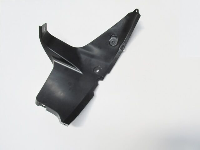 TOYOTA CHR- 16/23; ARKA TAMPON BRAKETİ SOL (YAN KULAĞA TAKILAN) 52592-F4010