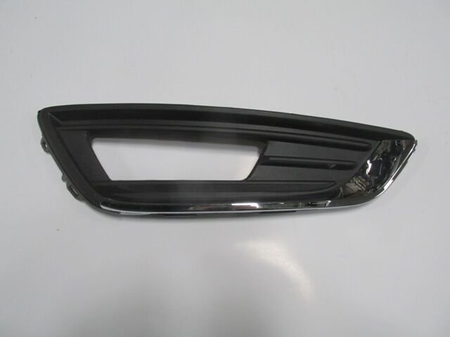 FORD FOCUS- SD/HB- 15/18; SİS LAMBA KAPAĞI SAĞ SİS DELİKLİ (NİKELAJ ÇITALI) (TW) F1EB15A298BC