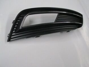 AUDI A4- 13/15; SİS LAMBA KAPAĞI SAĞ SİS DELİKLİ (NİKELAJ ÇITALI) 8K0807682B