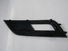 AUDI A4- 13/15; SİS LAMBA KAPAĞI SAĞ SİS DELİKLİ (NİKELAJ ÇITALI) 8K0807682B
