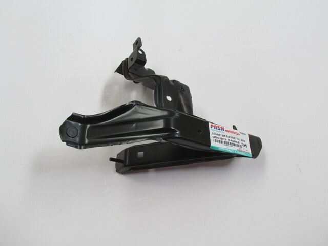 TOYOTA HILUX- PICK UP LN145- 02/05; ÖN ÇAMURLUK İÇ BAĞLANTI BRAKETİ SAĞ (TW) 53705-35070