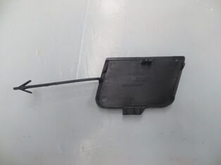 AUDI A3- 05/08; ÖN TAMPON ÇEKİ DEMİRİ KAPAĞI GRİ (TW) 8P4807241
