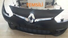RENAULT FLUENCE- 13/16; ÖN TAMPON SİYAH (KENDİNDEN PANJURLU/ÇITASIZ TAMPON PANJURLU FPI) 620104894S