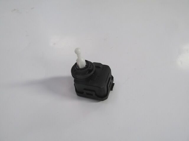SEAT IBIZA- 00/01; FAR MOTORU (12V)(YAN SOKET GİRİŞLİ) (BFN) 1J0941295C