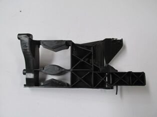 AUDI A6- 12/14; FAR ALT BAĞLANTI BRAKETİ SAĞ PLASTİK (TW) 4G0805608