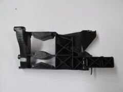 AUDI A6- 12/14; FAR ALT BAĞLANTI BRAKETİ SAĞ PLASTİK (TW) 4G0805608