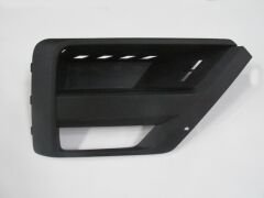 VOLKSWAGEN CRAFTER- 18/24; SİS LAMBA KAPAĞI SAĞ SİS DELİKLİ/SENSÖR DELİKSİZ (TYG) 7C0853666A9B9