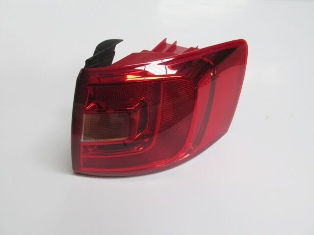 VOLKSWAGEN JETTA- 6- 11/14; DIŞ STOP LAMBASI SAĞ KIRMIZI/SARI (FAMELLA) 5C6945096A