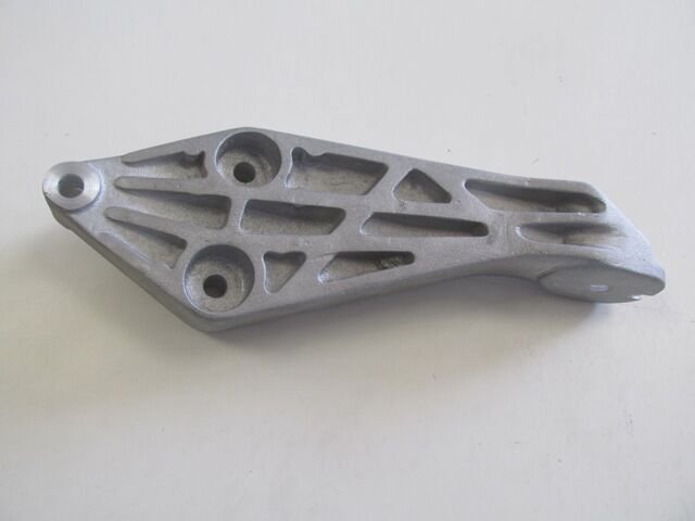 OPEL VECTRA- B- 96/99; ŞANZUMAN BAĞLANTI KULAĞI (1.8/2.0) 90498428