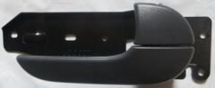 KIA BONGO- KAMYONET- 05/24; ÖN KAPI İÇ AÇMA KOLU SAĞ SİYAH (HUSHAN) 0K018-58330