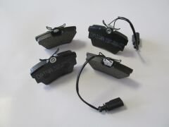 OPEL VIVARO- 04/08; ARKA FREN BALATASI (2 KABLOLU)(DİSK)(94,8x57,4x15) (BRAMAX) 7D0698451B