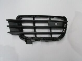 VOLKSWAGEN TOUAREG- 10/14; ÖN TAMPON PANJURU SAĞ SENSÖR DELİKLİ (BFN) 7P68546629B9