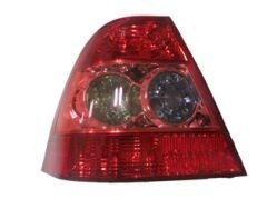 TOYOTA COROLLA- ZZE121- 04/06; STOP LAMBASI SOL KIRMIZI (SİSLİ TİP) 4 DUYULU (CASP) (E MARKLI) 81561-02260