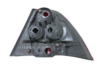 TOYOTA COROLLA- ZZE121- 04/06; STOP LAMBASI SOL KIRMIZI (SİSLİ TİP) 4 DUYULU (CASP) (E MARKLI) 81561-02260