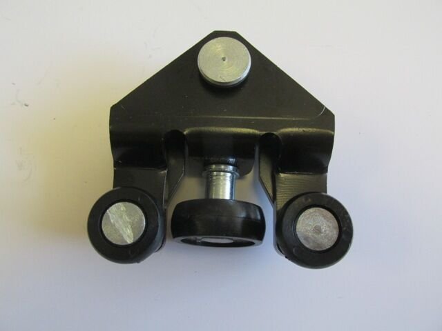 RENAULT MASTER- 1- 97/03; SÜRGÜLÜ KAPI ALT RAY BAĞLANTISI SAĞ 8200080754