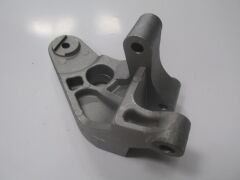 FIAT ALBEA- 05/13; MOTOR TAKOZU BAĞLANTI KULAĞI 1.3CC 5178986