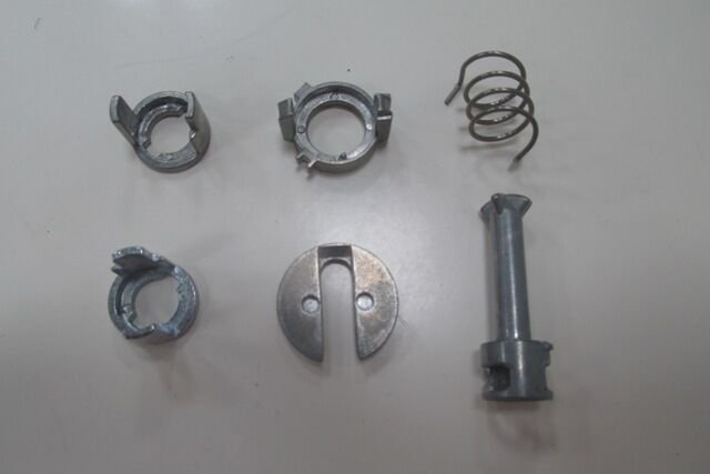 BMW X5- E53- 00/06; ÖN/ARKA KAPI KİLİTLEME BUTONU SET (6 PARÇA) A51217035419RK