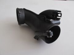 BMW 5 SERI- F10- 10/16; HAVA FİLTRESİ GİRİŞ HORTUMU 13718512249