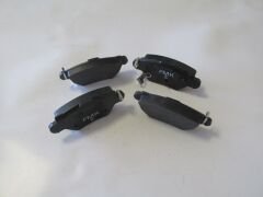 OPEL ZAFIRA- 99/04; ARKA FREN BALATASI 1,6/1,8/2,0 (DİSK) (104,9X42,7X16,5) (FMK) 9195685