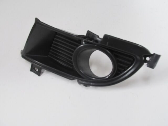 MITSUBISHI LANCER- 04/06; SİS LAMBA KAPAĞI SOL SİS DELİKLİ SİYAH (FPI) MN126455
