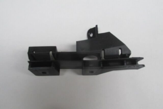 BMW 3 SERI- E46- SD- 98/01; ÖN TAMPON İÇ BRAKETİ SAĞ PLASTİK (TYG) 51117030618