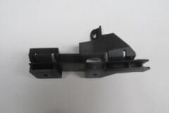BMW 3 SERI- E46- SD- 98/01; ÖN TAMPON İÇ BRAKETİ SAĞ PLASTİK (TYG) 51117030618