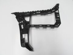 VOLKSWAGEN JETTA- 6- 11/14; ARKA TAMPON BAĞLANTI BRAKETİ SOL (YAN KULAĞA BAĞLANAN) (TW) 5C6807393