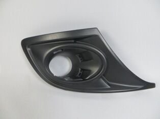 RENAULT MEGANE- 3- HB- 12/13; SİS LAMBA KAPAĞI SAĞ SİYAH (SİS DELİKLİ) (TW) 620727820R