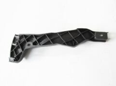 AUDI A4- 05/08; ÖN TAMPON BRAKETİ SAĞ KÜÇÜK (YAN KULAĞA TAKILAN) (PLASTİK) (BFN) 8E0807204
