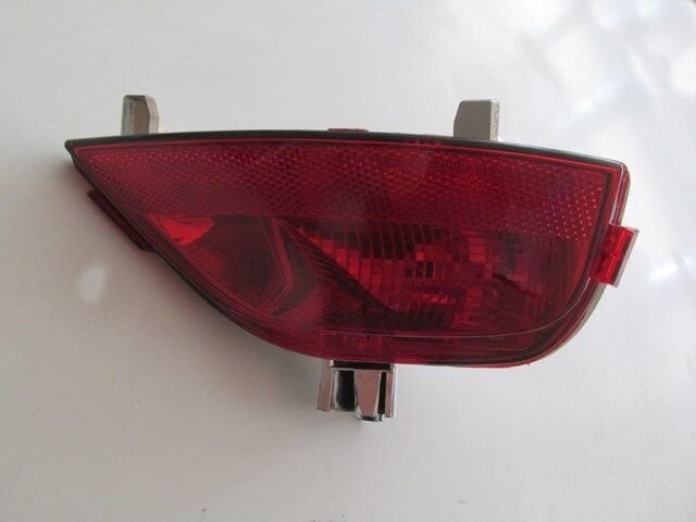 DACIA SANDERO- 16/19; ARKA TAMPON REFLEKTÖRÜ SAĞ KIRMIZI (MARS) 265605279R