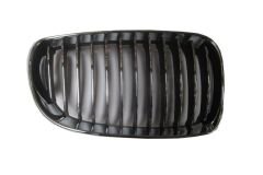 BMW 1 SERI- E87- 09/11; ÖN PANJUR SAĞ SİYAH/NİKELAJ ÇERÇEVELİ (TYG) 51137179656