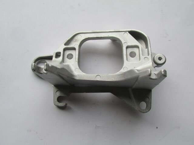 NISSAN QASHQAI- J11- 14/21; MOTOR TAKOZU BAĞLANTI BRAKETİ (ALÜMİNYUM) 112221641R