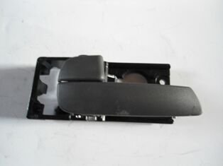 KIA RIO- III- 06/11; ÖN KAPI İÇ AÇMA KOLU SOL GRİ (HUSHAN) 82610-1G000XI