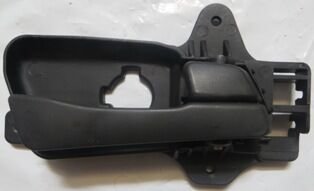 HYUNDAI I30- 07/12; ÖN KAPI İÇ AÇMA KOLU SAĞ SİYAH (TW) 82620-2L000-XP