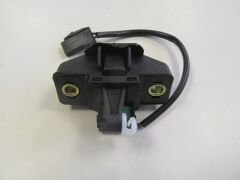 RENAULT KANGOO- 98/03; BAGAJ KAPAK KİLİDİ (KABLOLU) 7700308997