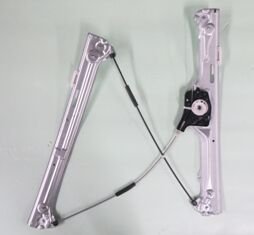 BMW X5- E70- 07/12; ÖN CAM KRİKOSU SAĞ ELEKTRİKLİ/MOTORSUZ 51337166380