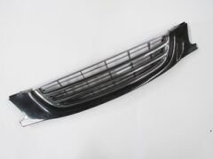 TOYOTA AVENSIS- 98/00; ÖN PANJUR NİKELAJLI (PANJUR ALT PLASTİĞİ İLE BİRLİKTE) KOMPLE (TYG) 53100-05010
