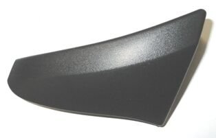 SUZUKI GRAND VITARA- 98/02; ÖN TAMPON YAN UÇ PLASTİĞİ SAĞ (KÖŞE UÇ KISMA TAKILAN) SİYAH (TYG) 71721-65DC0-ZJ3