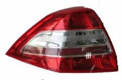 RENAULT MEGANE- 2- 07/09; STOP LAMBASI SOL KIRMIZI/BEYAZ (SEDAN) MAKYAJLI TİP (MARS) 8200417345