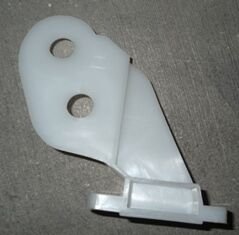 BMW 3 SERI- E46- SD/COUPE- 98/01; ÖN TAMPON İÇ BAĞLANTI BRAKETİ SAĞ (TYG) 51118195296