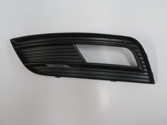 AUDI A4- 13/15; SİS LAMBA KAPAĞI SOL SİS DELİKLİ (NİKELAJ ÇITASIZ) (TYG) 8K0807681K01C