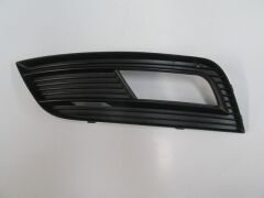 AUDI A4- 13/15; SİS LAMBA KAPAĞI SOL SİS DELİKLİ (NİKELAJ ÇITASIZ) (TYG) 8K0807681K01C