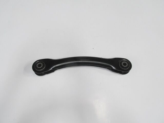 FORD KUGA- 17/19; ARKA ALT TABLA ÜST (SALINCAK) SAĞ/SOL AYNI (ADET) (BURÇLU) (SH) 8V415500AA